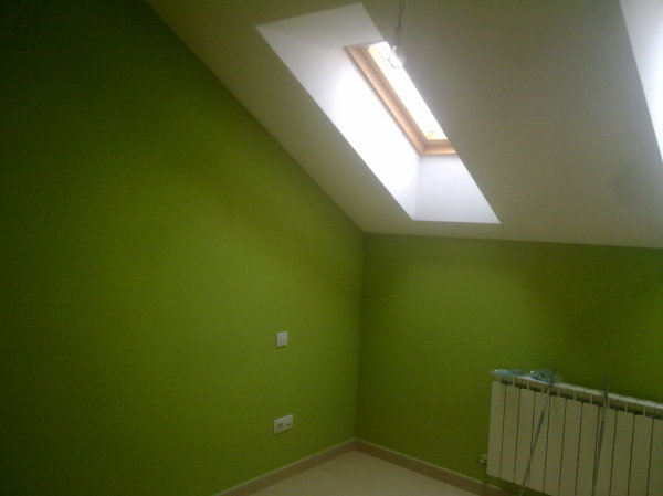 Habitación quitado de gotele y posterior `pintado