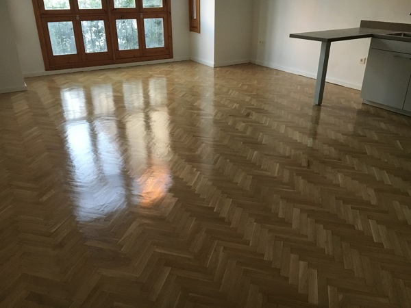 Lijado y barnizado