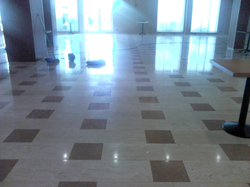 MANTENIMIENTOS EN SALONES DE CONVENCIONES