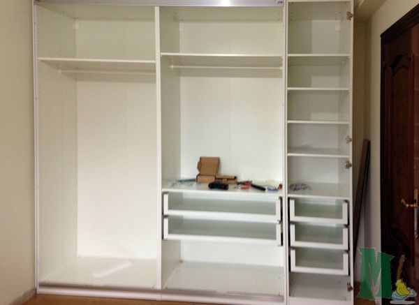 Montaje complementos Pax de Ikea