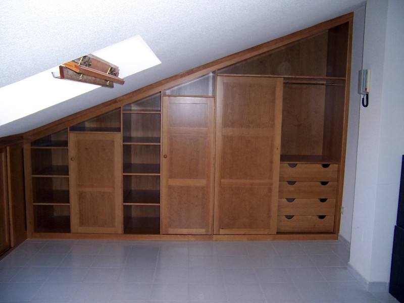 Mueble en bajo cubierta
