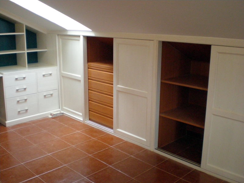 Mueble en bajo cubierta