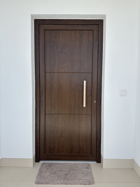 Puerta de entrada en casa