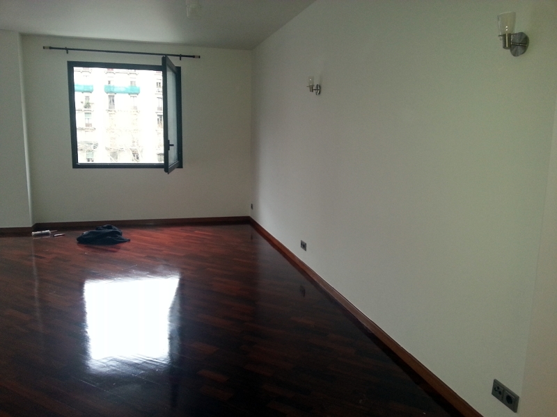 pulir y barnizar parquet