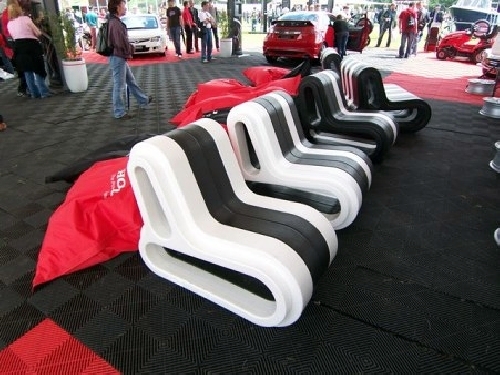 Q Couch