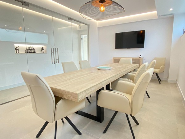 Salón minimalista