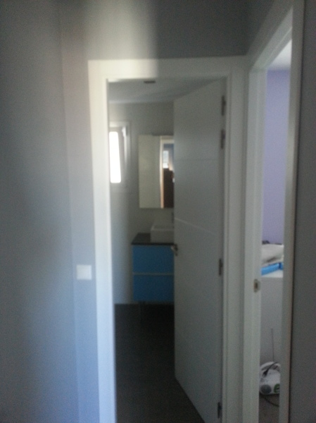 salón y puertas