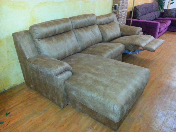 SOFA CHAISELONGUE FIRMA PEDRO ORTIZ MODELO VIANA A ESTRENAR