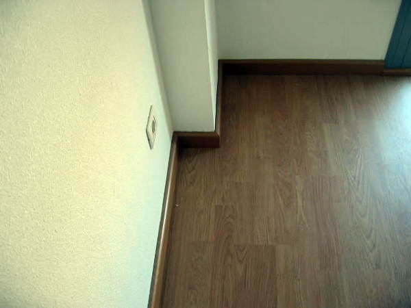 Suelo laminado roble