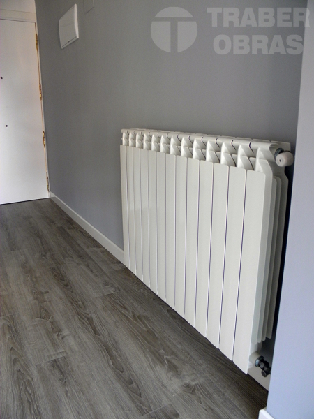 Tarima de alta calidad Krono Swiss AC5 color roble ceniza