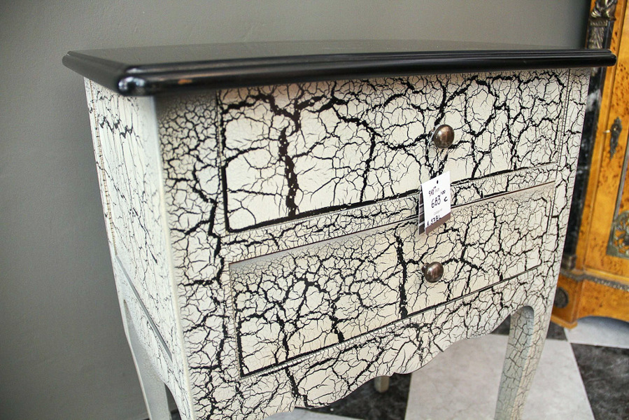 Telefonera Blanche Heritage con un 25% de descuento