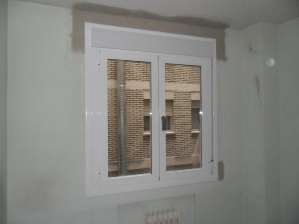 Ventana abatible nueva