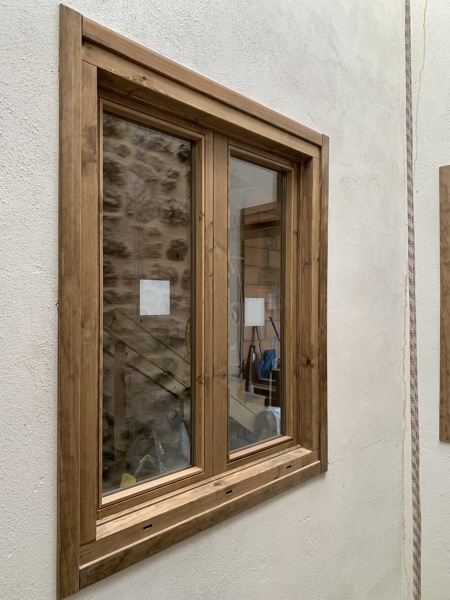 VENTANA DE MADERA CON VIDRIO DOBLE ACÚSTICO