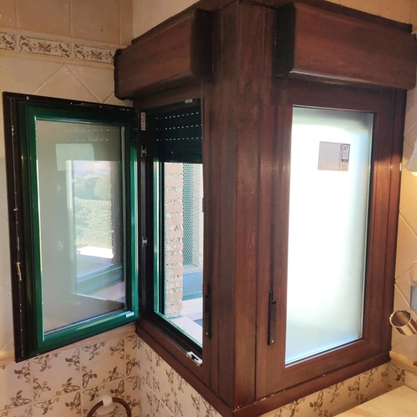 VENTANA HÍBRIDA PVC Y ALUMINIO