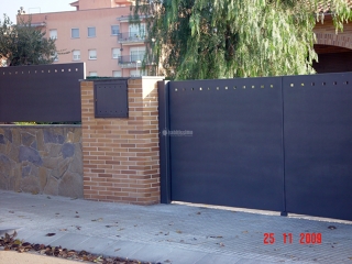 Oferta Puertas De Cancela Con Motor Desde 650 €