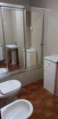 Baño antes de reformar con bañera.