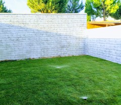 CÉSPED TEPE Y SISTEMA DE RIEGO AUTOMATICO