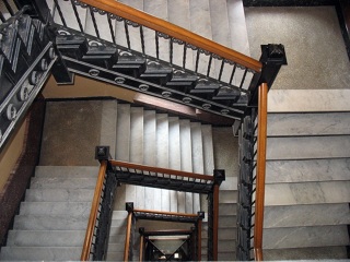 Paga sólo 60 euros al mes por la limpieza de tu comunidad