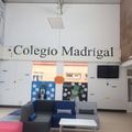 Decoración Hall Colegio Madrigal