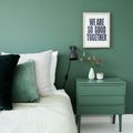 Dormitorio pared verde