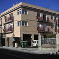 Edificio de viviendas, locales comerciales y aparcamiento.