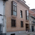 EDIFICIO DE VIVIENDAS Y GARAJE