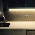 iluminación led bajo muebles altos