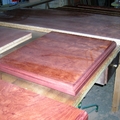 proceso de barnizado de madera de bubinga