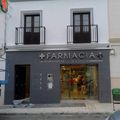 Rehabilitación de vivienda y local para Farmacia
