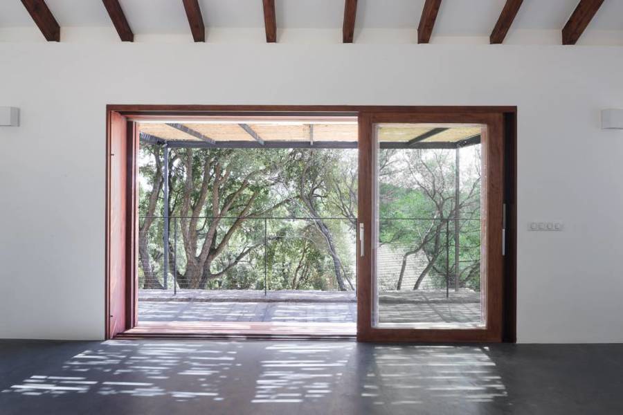 Ventana corredera de madera