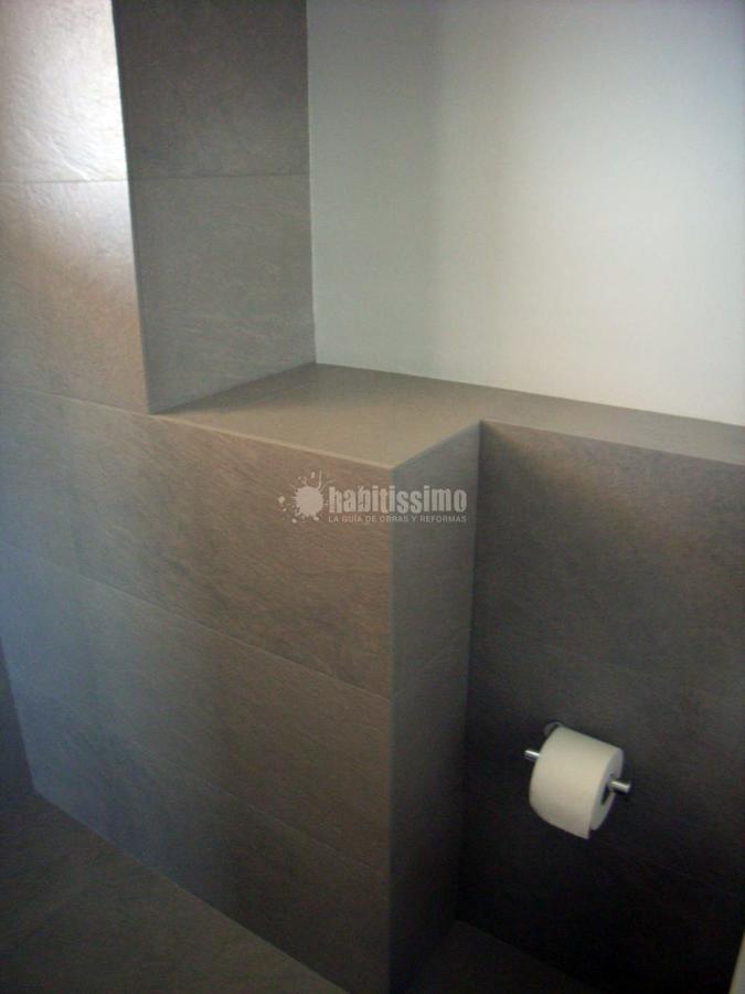 Cocina y baño de diseño en vivienda particular