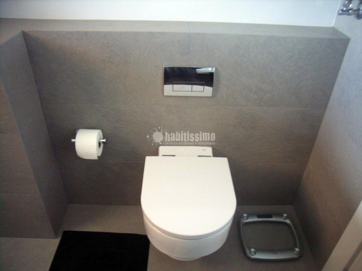 Cocina y baño de diseño en vivienda particular