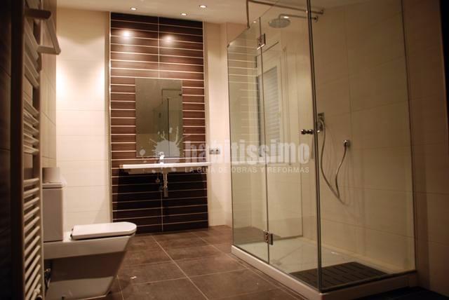 Varis treballs am ferro, vidre i fusta