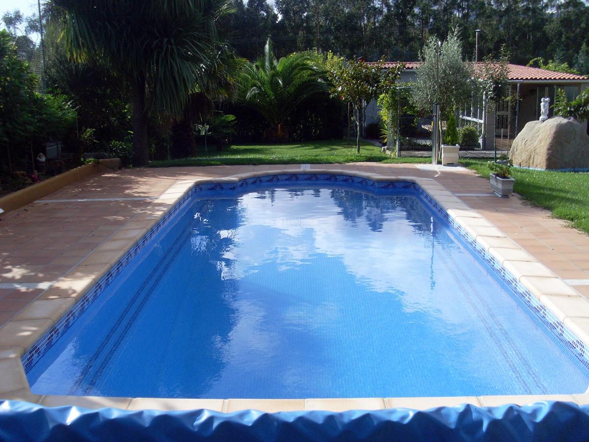 Rehabilitación de piscina de poliéster con gresite