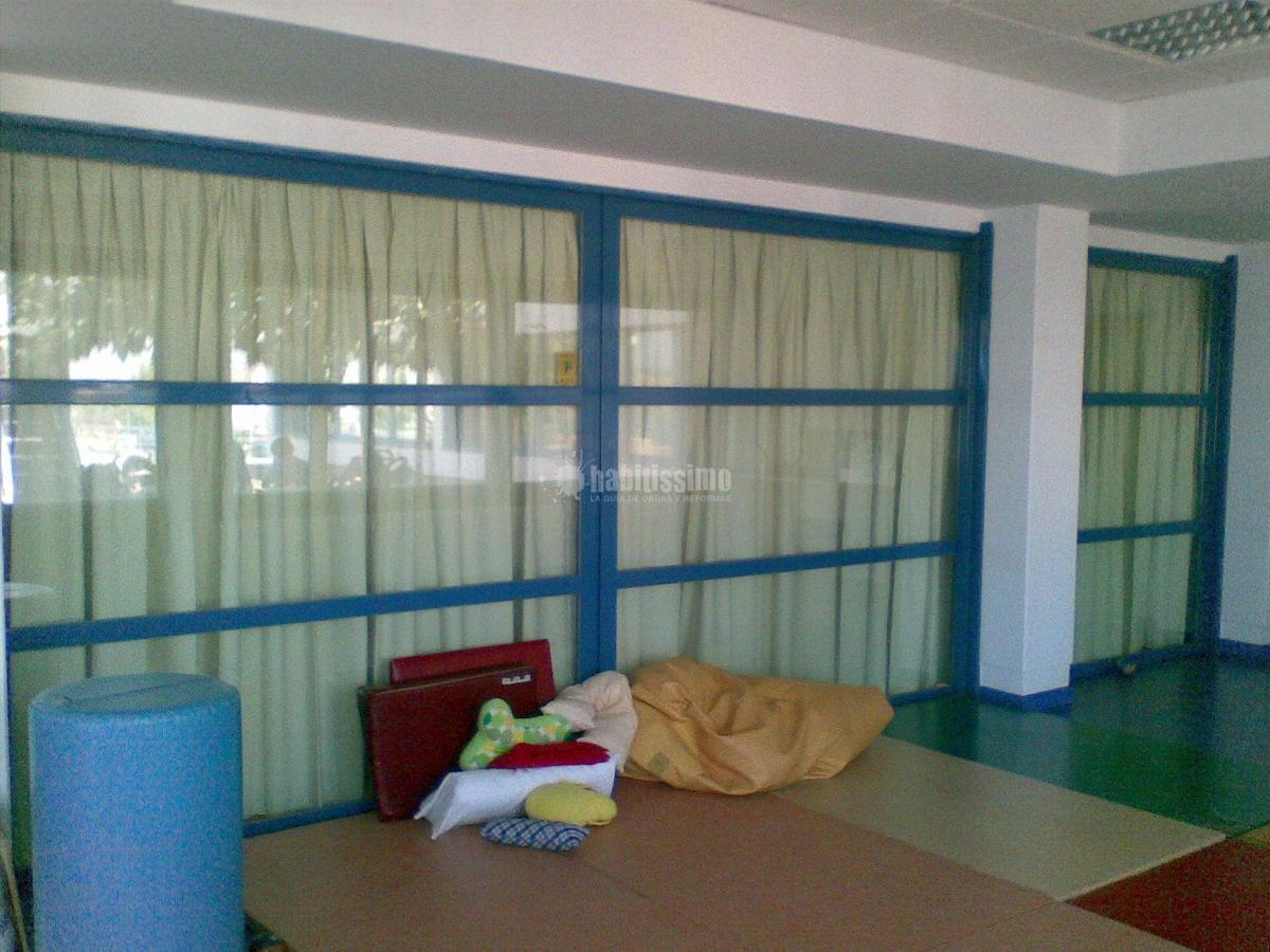 Instalacion estores y cortinas en Fundacion BOBATH