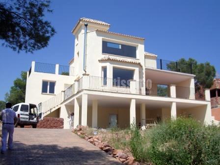 Chalets y pisos particulares