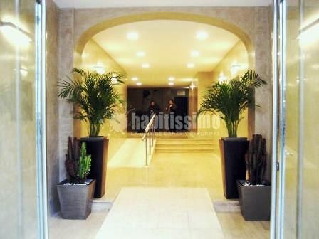 Reforma y decoración de Hall de  edificio 