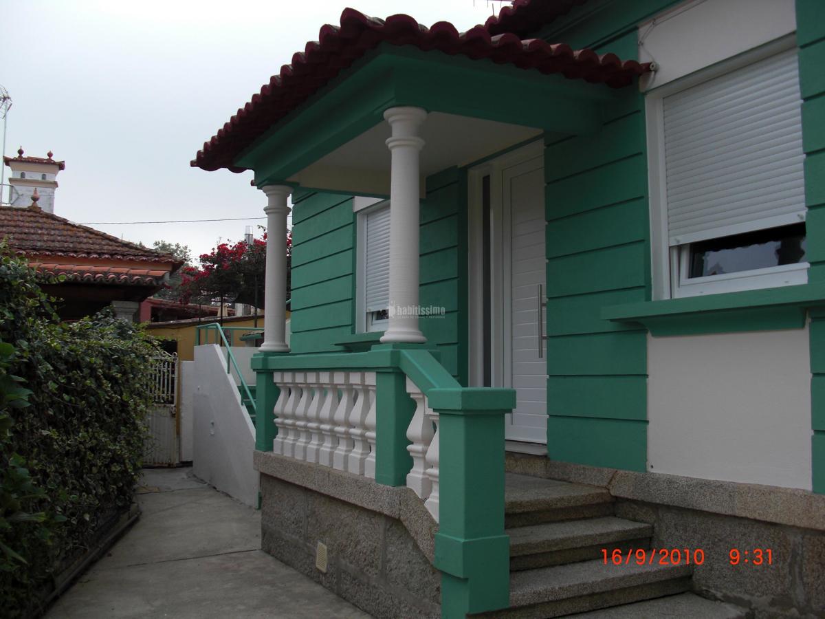 Fachada de vivienda unifamiliar.