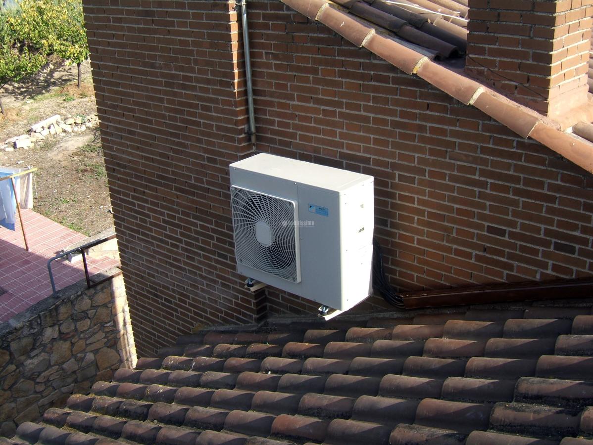 Instalación de equipos de aire acondicionado en unifamiliar