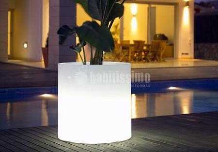 Vondom, muebles de jardín y maceteros