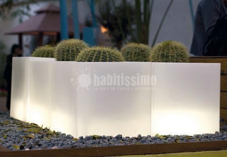 Vondom, muebles de jardín y maceteros