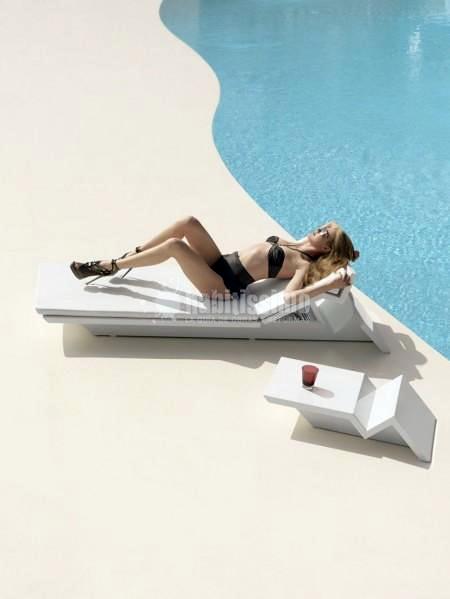 Vondom, muebles de jardín y maceteros