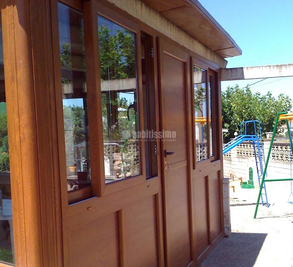 Cerramiento color roble