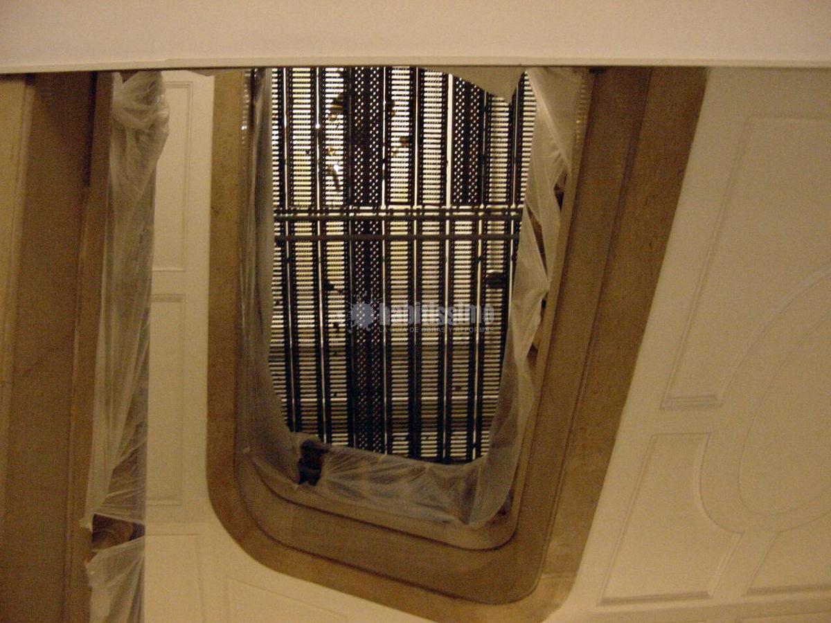 Pintado de vestibulo y escaleras de la Delegación del Gobierno en Cantabria