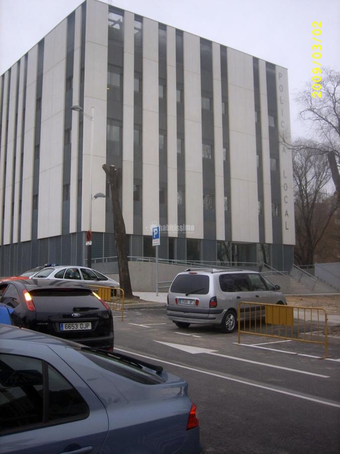Amueblamiento edificio policia local de Coslada