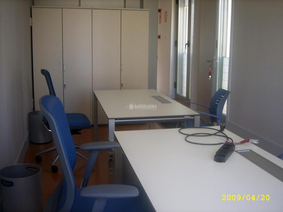 Amueblamiento edificio policia local de Coslada