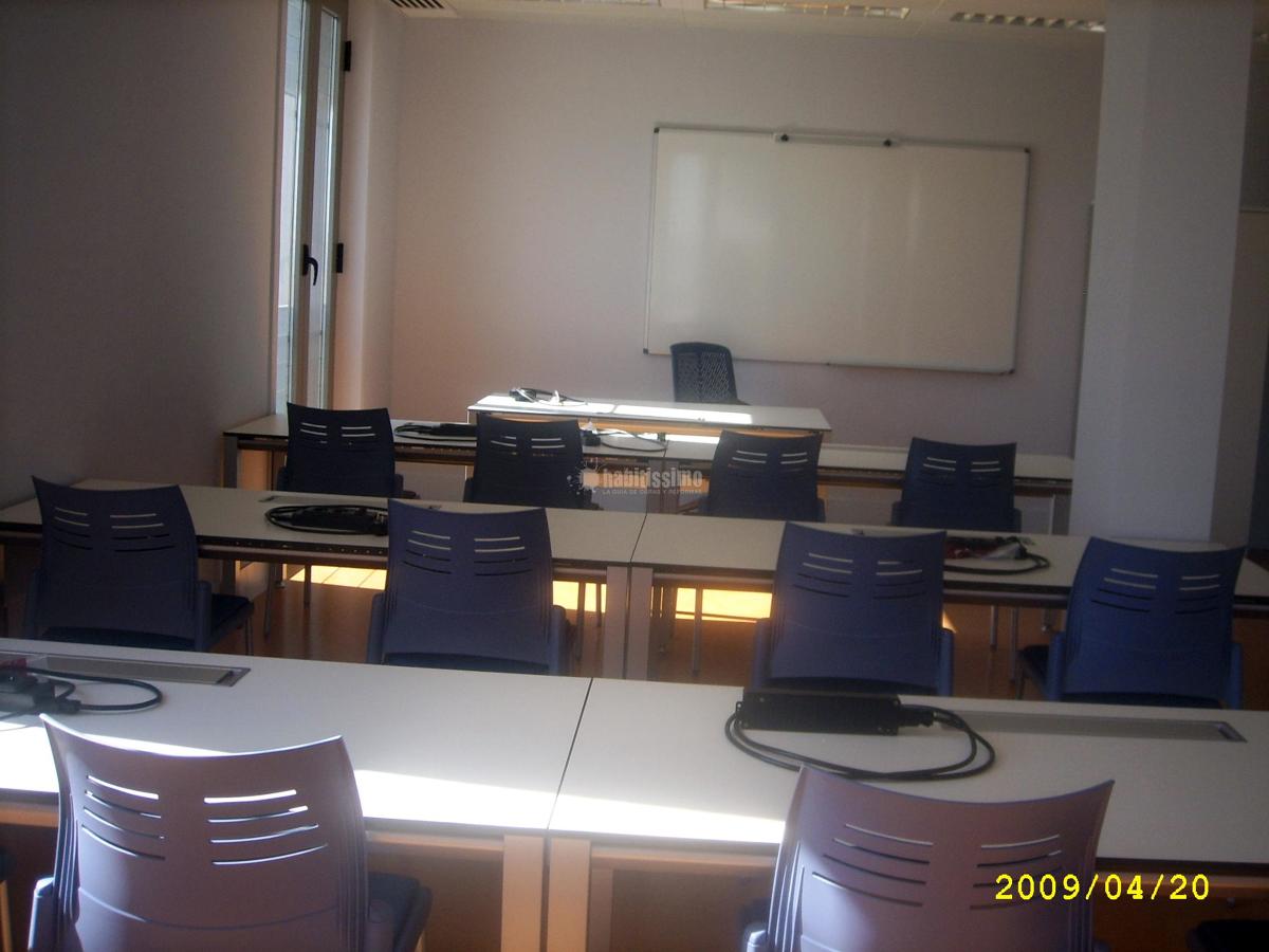 Amueblamiento edificio policia local de Coslada