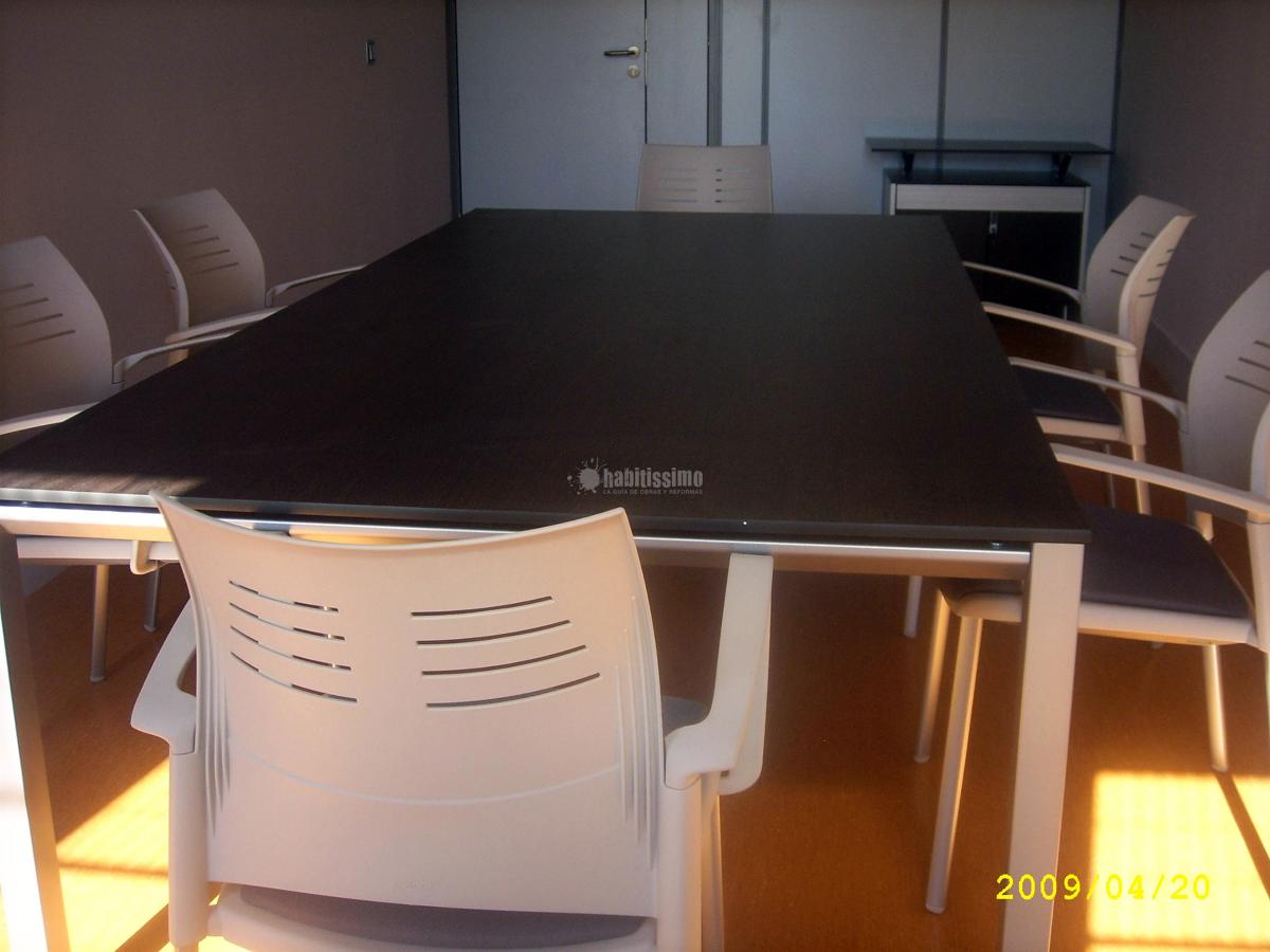 Amueblamiento edificio policia local de Coslada