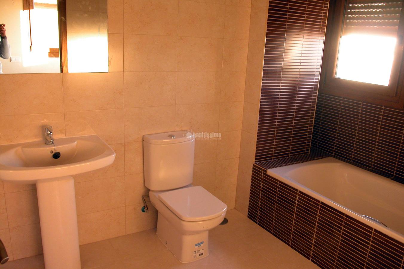 6 Viviendas pareadas e independientes de lujo.