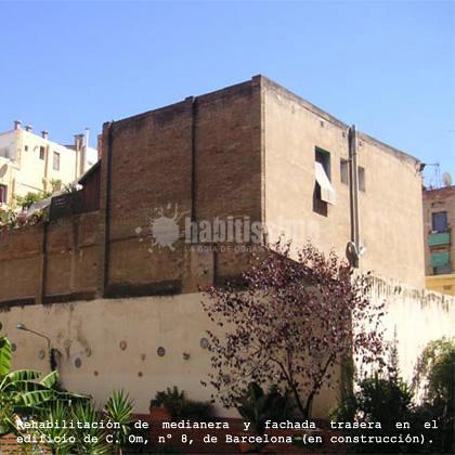 Rehabilitación de fachada y medianera en la calle Om de Barcelona
